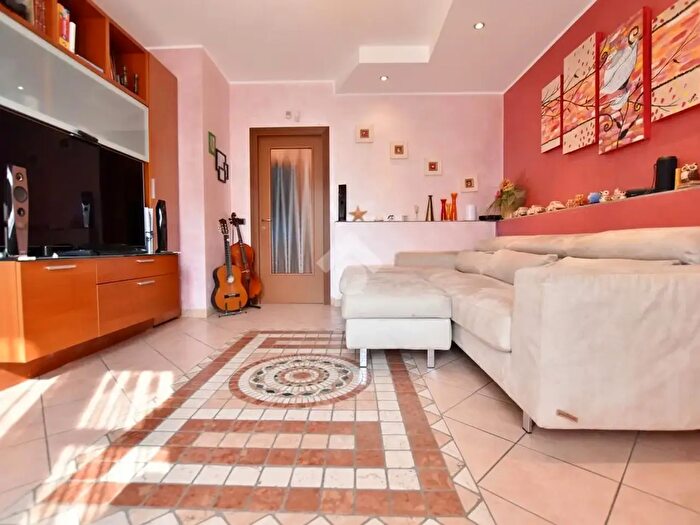 Appartamento trilocale in vendita in Via Milano, Settala