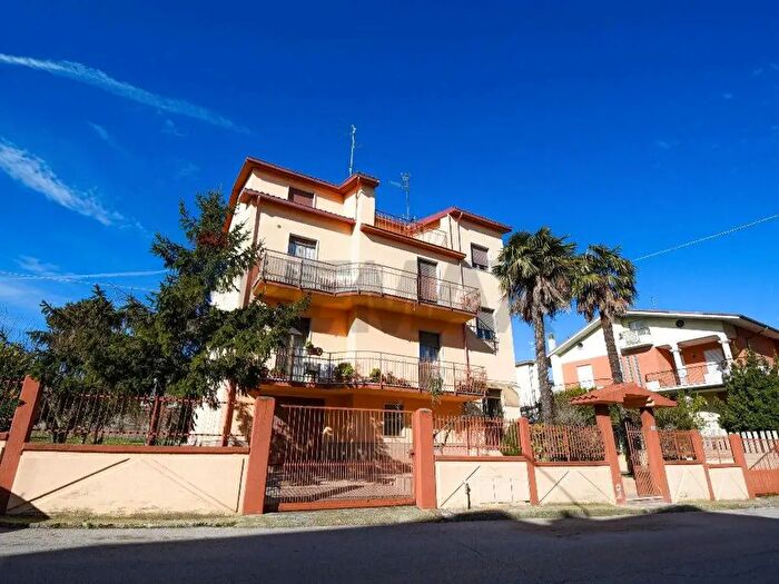 Casa con 14 locali in vendita in Portocannone