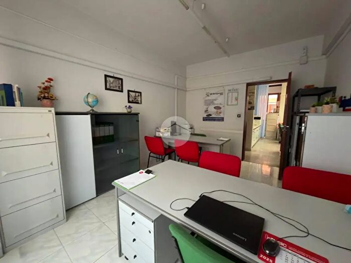 Appartamento trilocale in vendita in Via Roma, Caserta