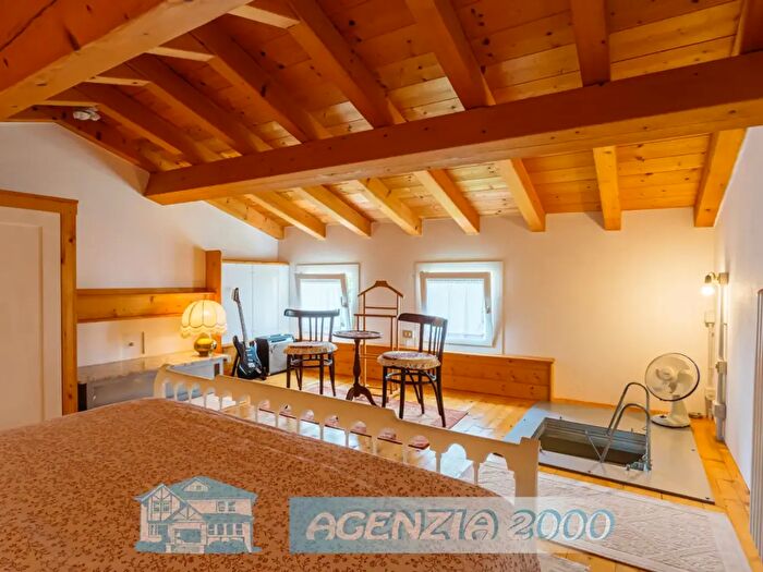 Casa con 5 locali in vendita in Via Sant'Antonio, Due Carrare