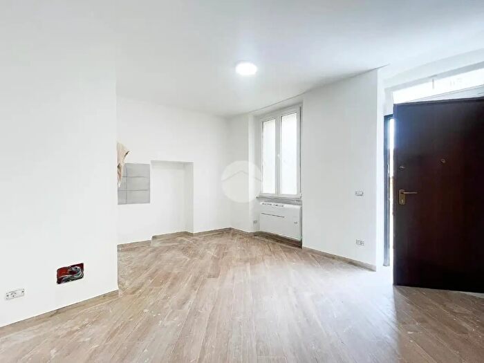 Appartamento trilocale in vendita in Via Achille Grandi, Cormano