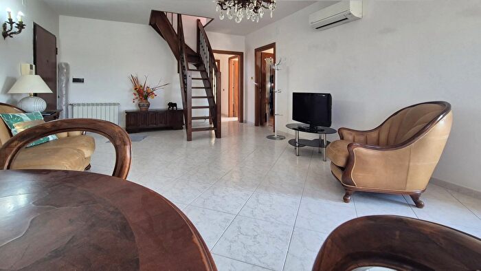 Appartamento con 6 locali in vendita in Via Cerreti d, Santo Stefano Di Magra