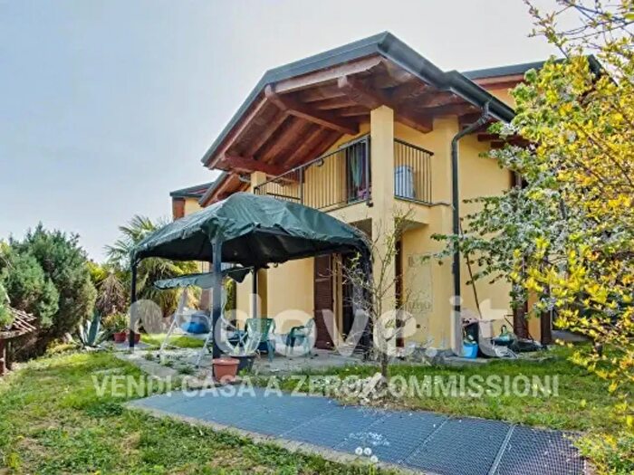 Casa con 5 locali in vendita in Via Monte Misma, Cologno Al Serio