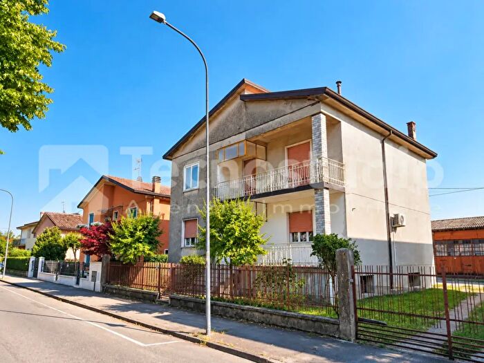 Casa con 5 locali in vendita in Via Giuseppe Garibaldi, Arcole