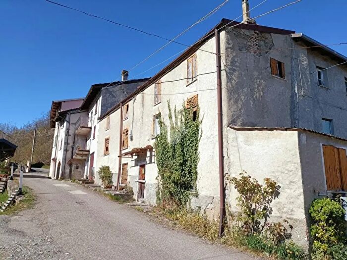 Casa quadrilocale in vendita in Frazione Costa Merlassino, Cantalupo Ligure