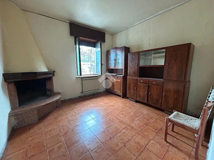 Appartamento bilocale in vendita in Via Grumello dè Zanchi, Zogno