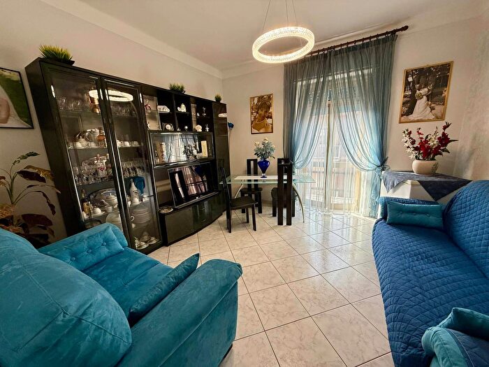 Appartamento quadrilocale in vendita in Via Verneri, Alessandria