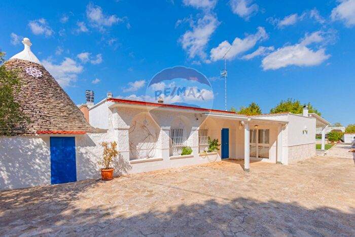 Casa trilocale in vendita in Contrada Aratico, Monopoli