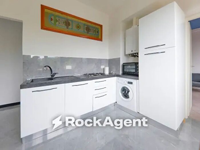 Appartamento trilocale in vendita in Via del Poggio, Varazze