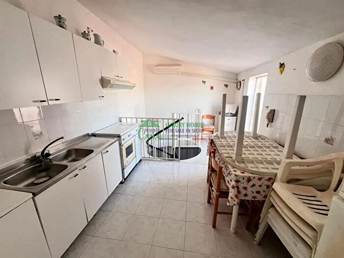 Casa con 5 locali in vendita in Via Pace, Comiso