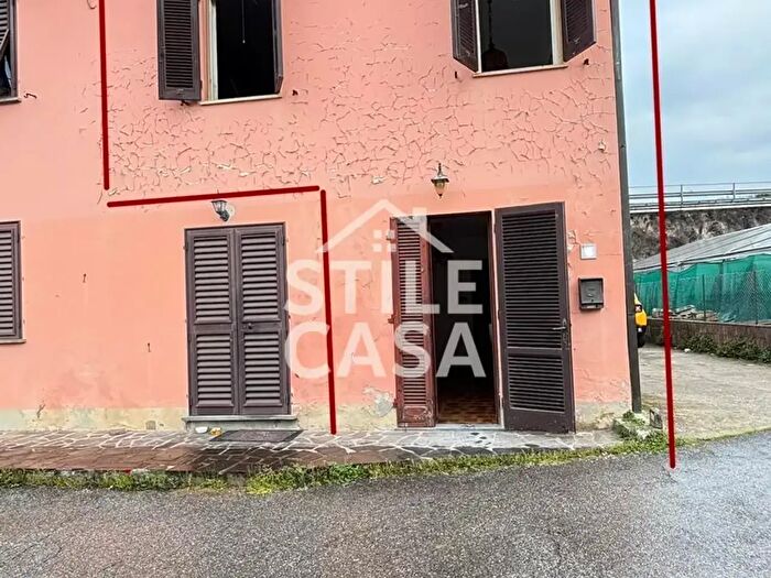 Casa trilocale in vendita in Ia Rocconi, Pescia