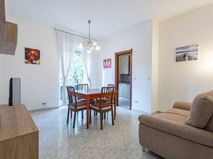 Appartamento trilocale in affitto in Via Antonio Stoppani, Centro, Sesto San Giovanni