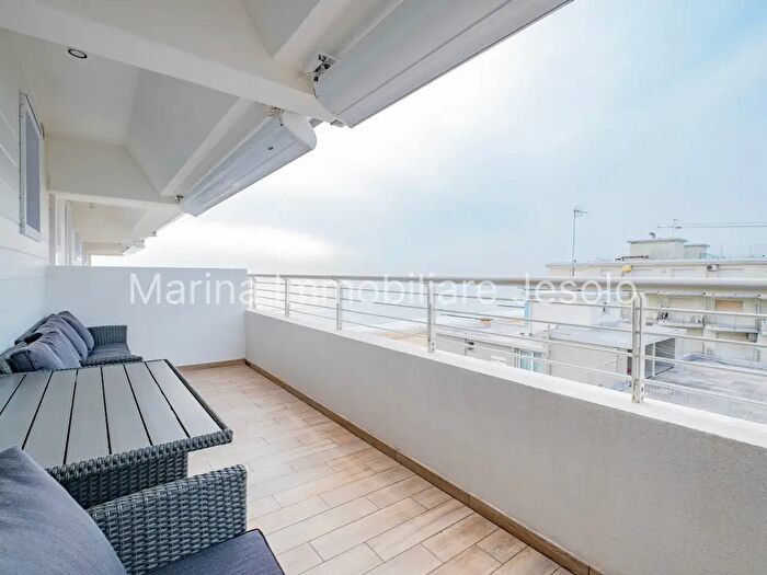 Appartamento quadrilocale in vendita in Via Antoniotto Usodimare, Jesolo