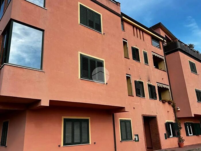 Appartamento con 5 locali in vendita in Via Francesco Cilea, Mendicino