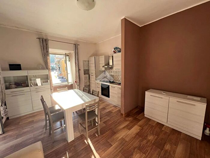 Appartamento trilocale in vendita in Via degli Eroi, Cassino