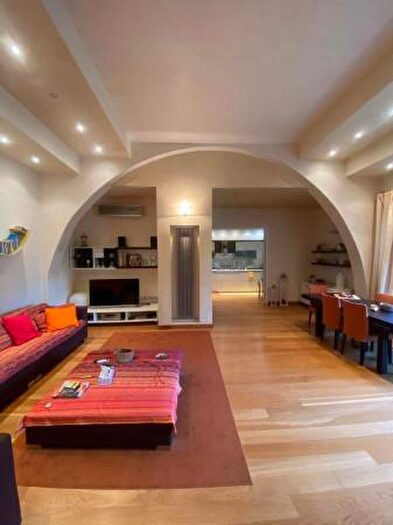 Appartamento con 5 locali in vendita in Lastra A Signa