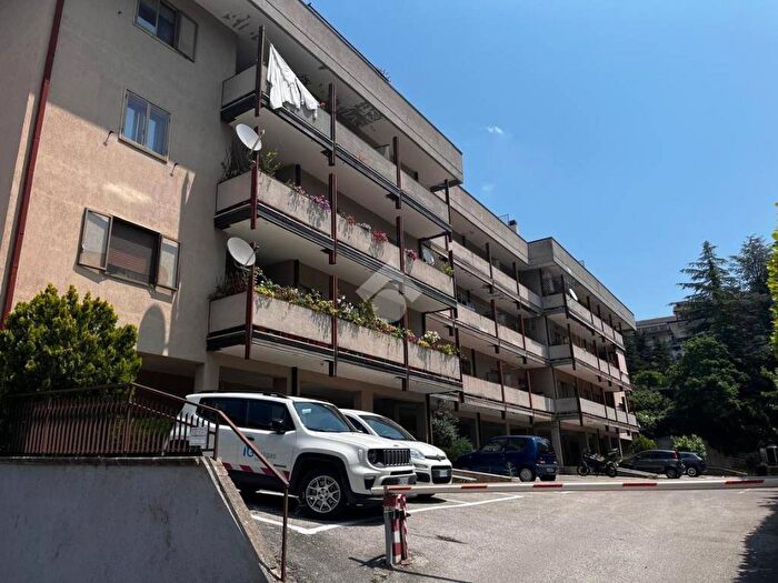 Appartamento con 5 locali in affitto in Via Livorno, Centro, Potenza