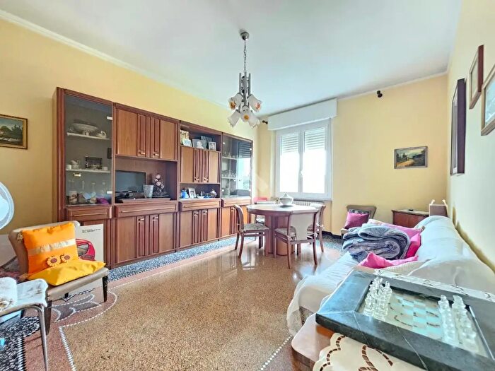 Appartamento trilocale in vendita in Piazza G Marconi, Nizza Monferrato