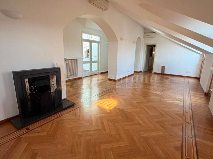 Casa con 6 locali in affitto in Via Lorenzo Mascheroni, Pagano, Milano