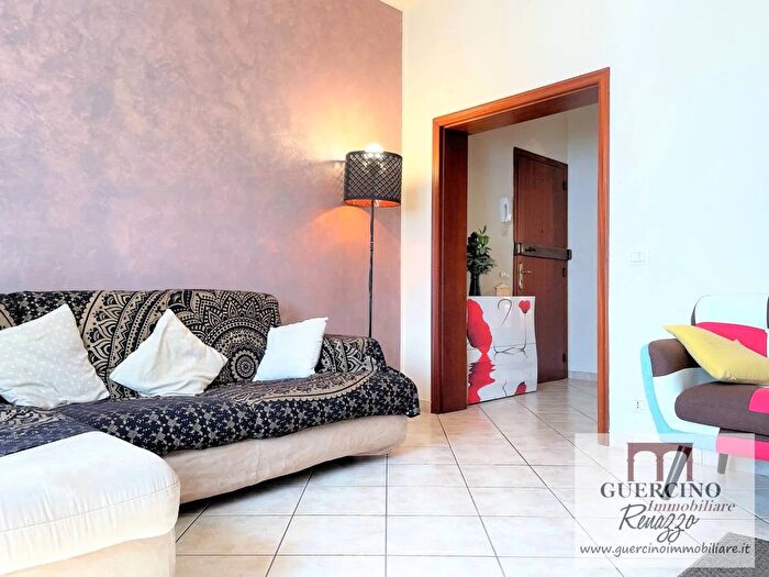 Appartamento quadrilocale in vendita in Via Dodicesima Morelli Cento, Cento