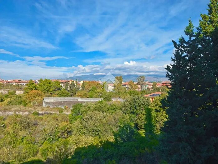 Appartamento trilocale in vendita in Catania