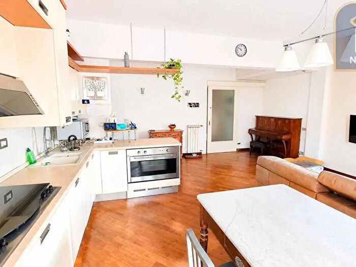 Appartamento quadrilocale in vendita in Via Fabiano Landi, Roma