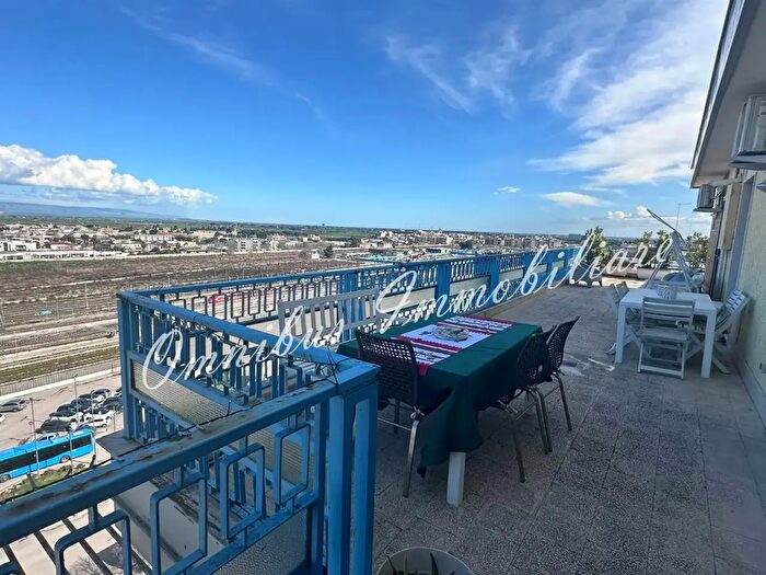 Appartamento con 5 locali in vendita in Via Fiume, Foggia