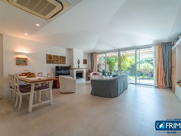 Casa trilocale in vendita in Via Piccola, Olbia