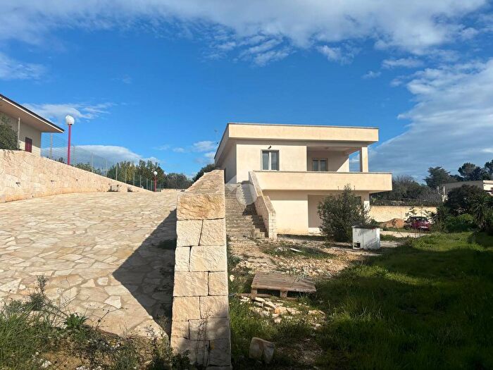 Casa quadrilocale in vendita in Contrada Paretone, Martina Franca