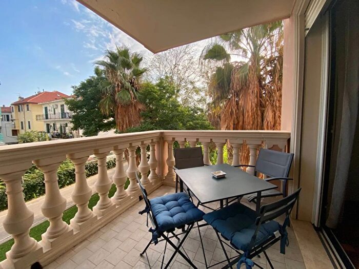 Appartamento bilocale in affitto in Via Magellano Taggia, Taggia