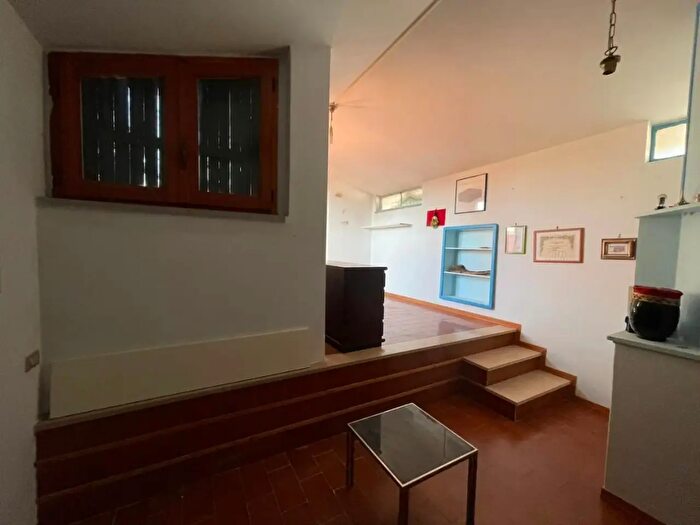 Casa con 7 locali in vendita in a Garigliano, Empoli
