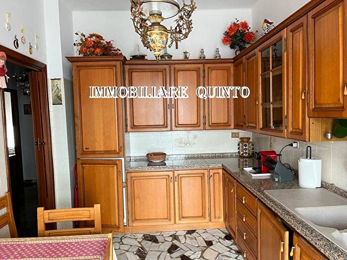 Appartamento quadrilocale in affitto in Via Giulio Tanini, Borgoratti, Genova