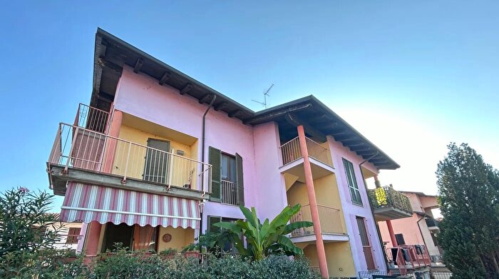 Casa trilocale in vendita in del Lucino G, Sannazzaro De Burgondi