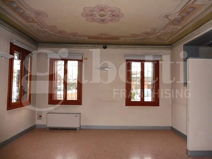 Appartamento con 7 locali in vendita in Rossano Veneto