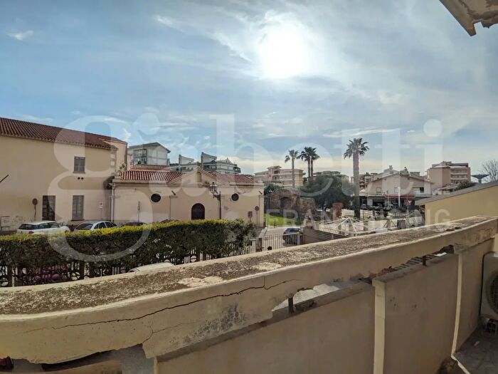 Appartamento trilocale in vendita in Via Sant'Antonio, Oristano