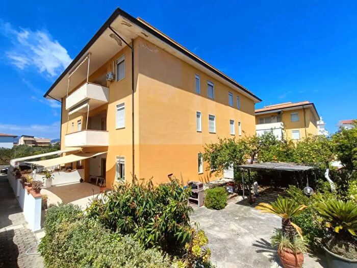 Appartamento trilocale in vendita in Corso Palermo, Furnari