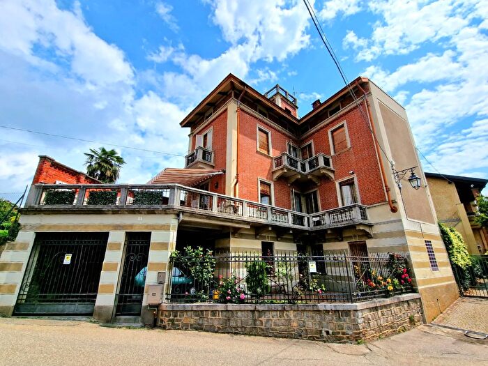 Casa con 8 locali in vendita in Via Antonio Gramsci Cantone Gabina Graglia Biella Piemonte Italia, Graglia