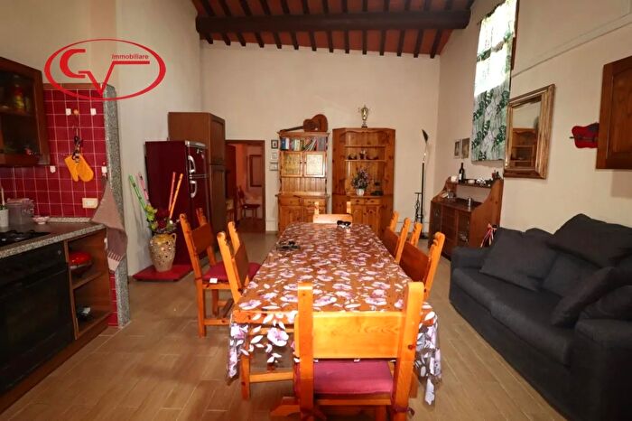 Appartamento quadrilocale in vendita in Via Isidoro del Lungo, Montevarchi