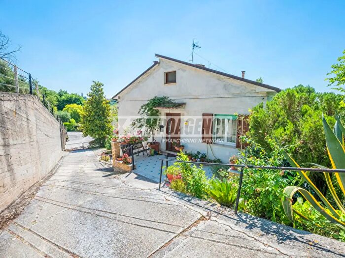 Casa quadrilocale in vendita in Via della Repubblica, Mogliano