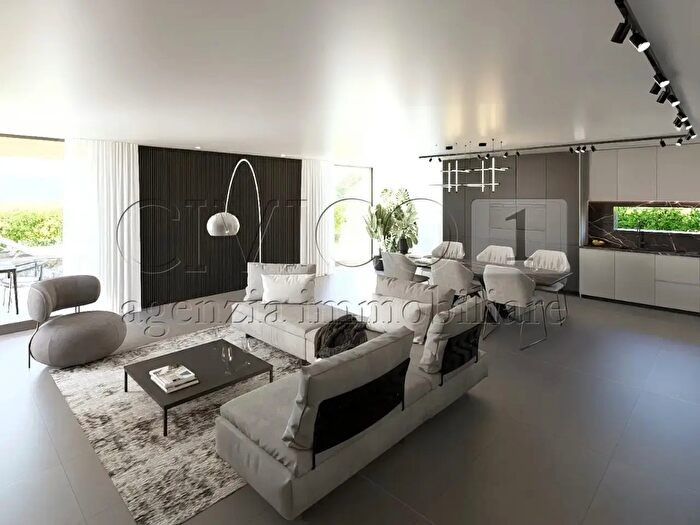 Casa con 6 locali in vendita in Via Grazia Deledda, Padova