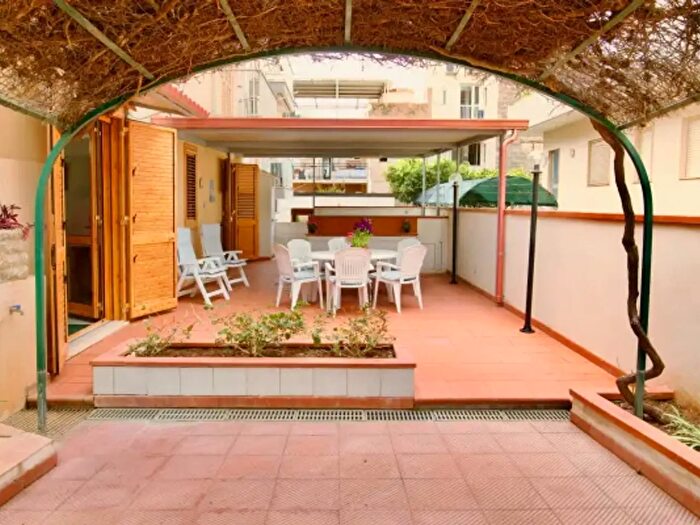 Appartamento quadrilocale in vendita in Via Amerigo Gomez, Ragusa