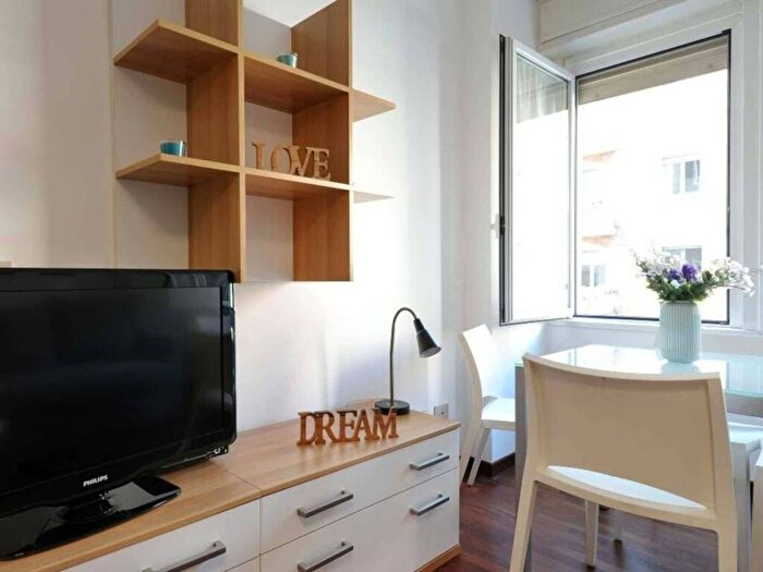 Appartamento bilocale in affitto in Via Privata Poggibonsi, Gambara, Milano
