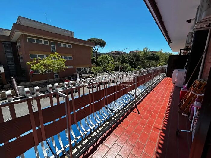 Appartamento quadrilocale in vendita in Roma