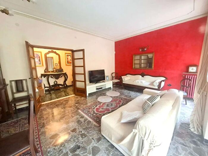 Appartamento con 5 locali in affitto in Via Amadio, Spoleto