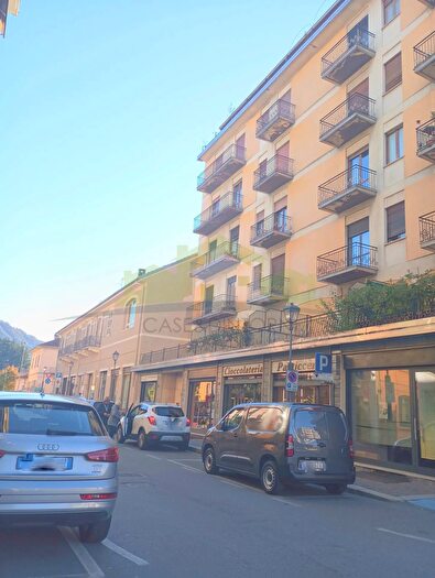 Appartamento trilocale in vendita in Via Combattenti, Borgosesia