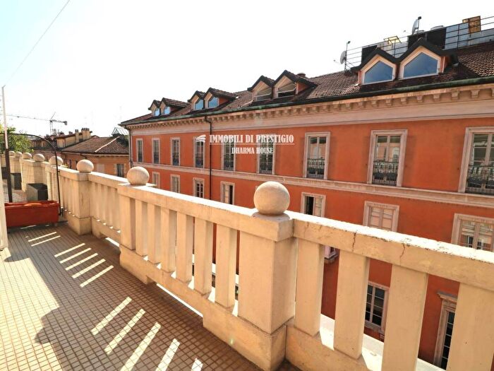 Appartamento bilocale in affitto in Via Solferino, Turati, Milano