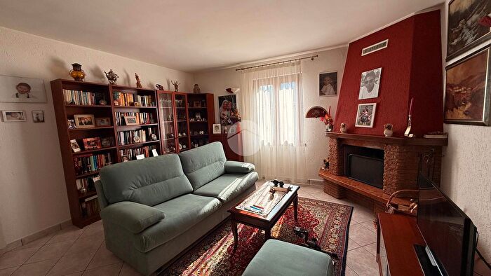 Appartamento trilocale in vendita in Via Medaglie dArgento, Sellero