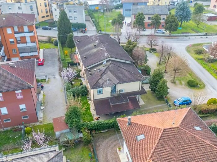 Case in Vendita e in Affitto - 3