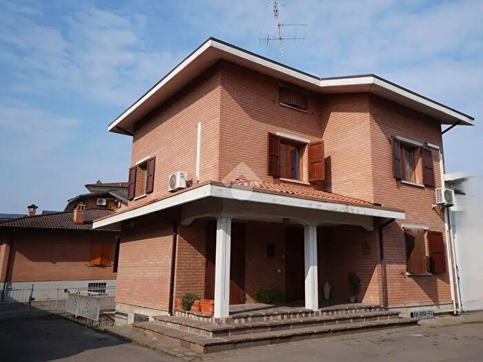 Casa con 5 locali in vendita in Formigine