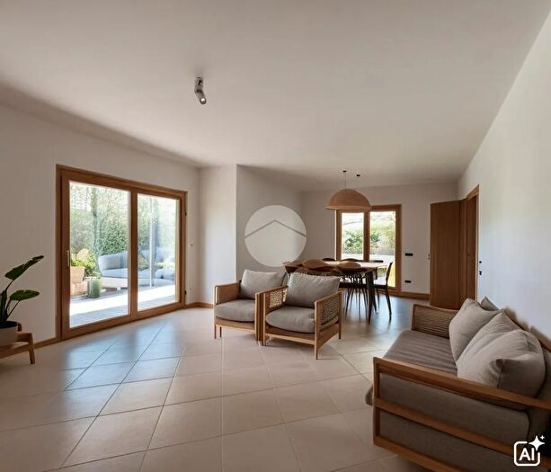 Casa con 11 locali in vendita in Via Castello, Santa Marina